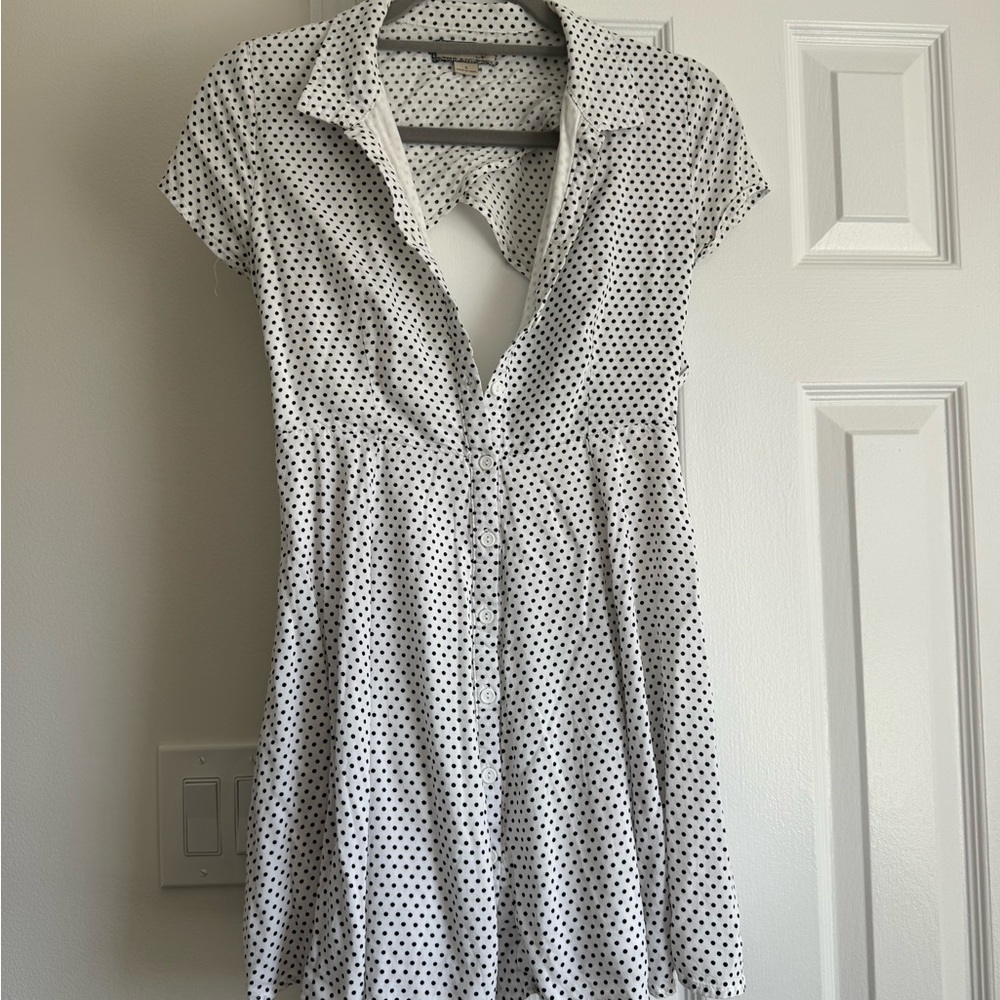 Black and White Buttoned Mini Sundress with Notched Collar